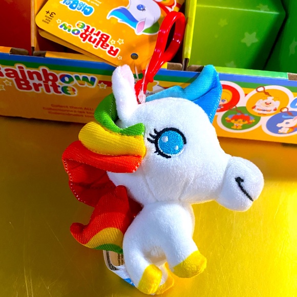 RAINBOW BRITE NWT STARLITE 40 YEARS ADORABLE COLLECTIBLE BACKPACK CLIP PLUSH - Picture 2 of 6